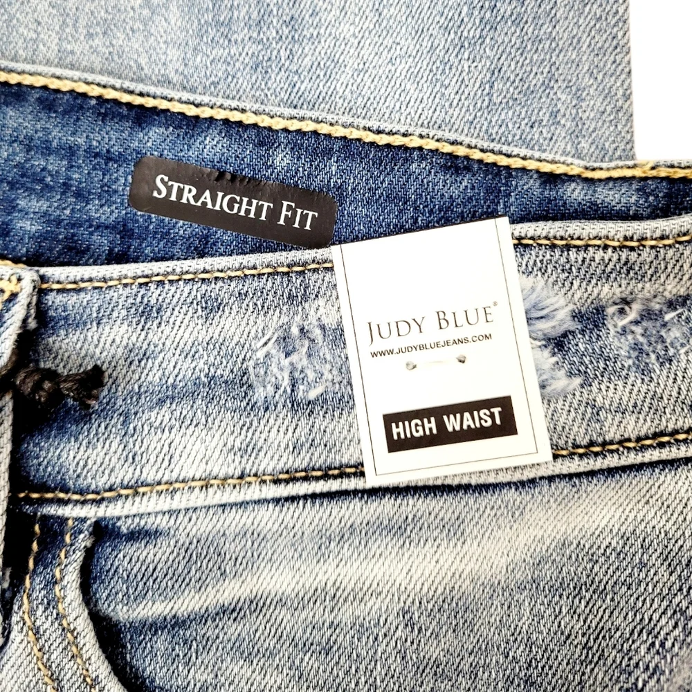 NWT JUDY BLUE High Rise Straight Fit Leg Light Distressed Wash Jeans Size 30 New